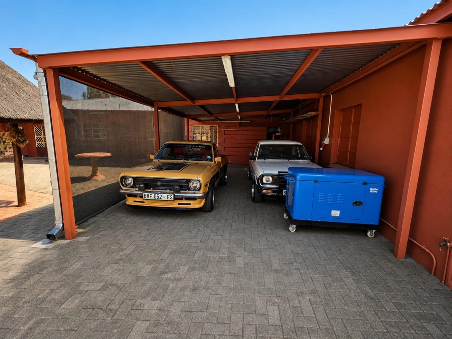 5 Bedroom Property for Sale in Wilgehof Free State